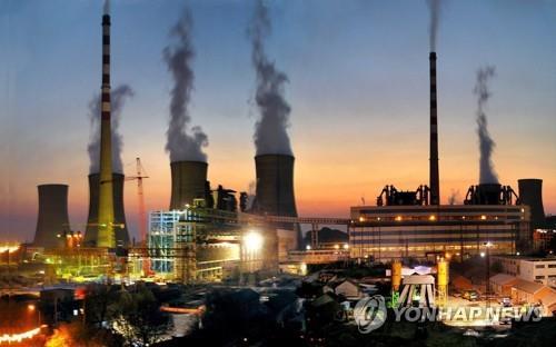 중국 허베이성의 화력발전소. [사진 = EPA/연합뉴스]
